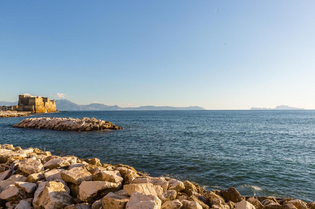 Parthenope'S Eye On The Seafront By Napoliapartments 외부 사진