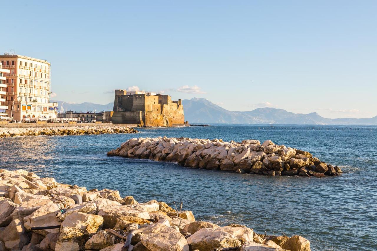 Parthenope'S Eye On The Seafront By Napoliapartments 외부 사진
